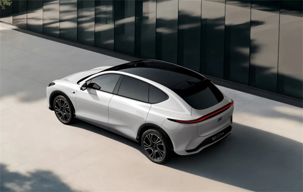 智己LS7焕新版上市，限时权益价32.99万元